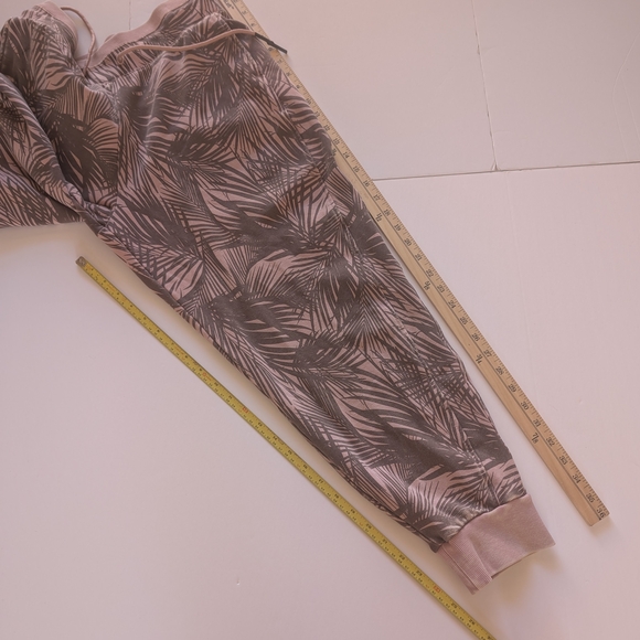 JoyLab Light Pink And Gray Palm Leaf Joggers - Picture 7 of 8